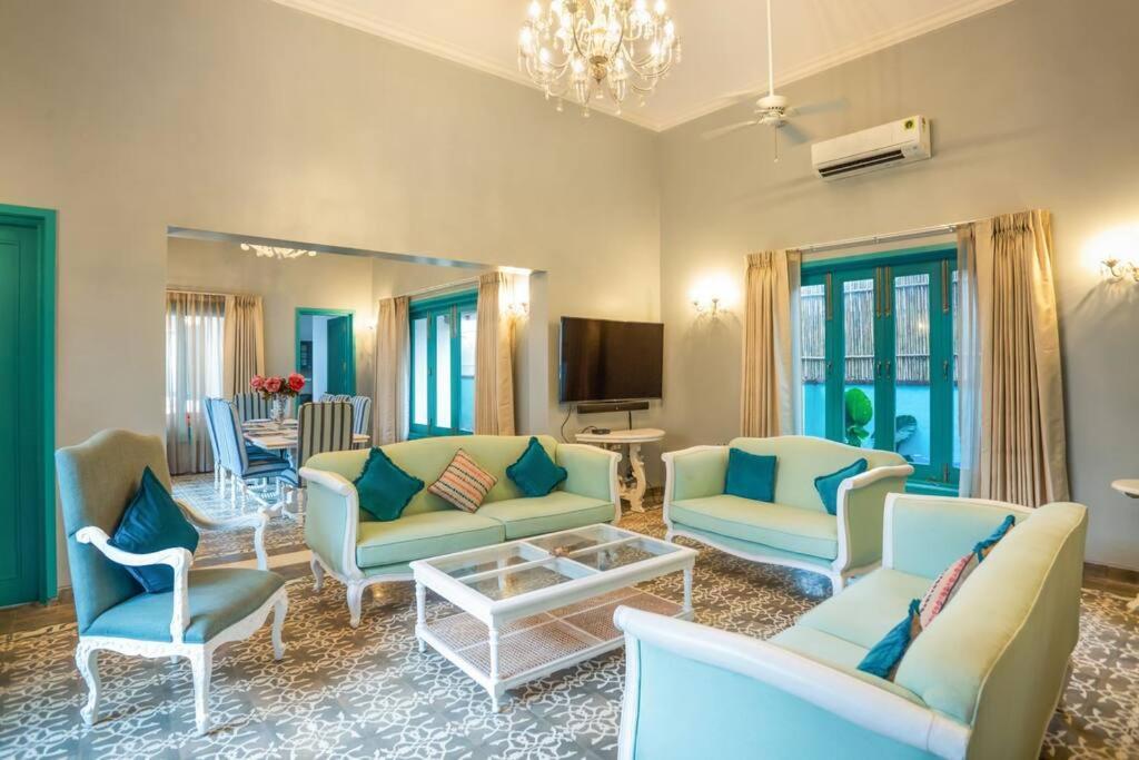 White Banyan Beach Villa, Candolim By The Acacia Villas Екстериор снимка